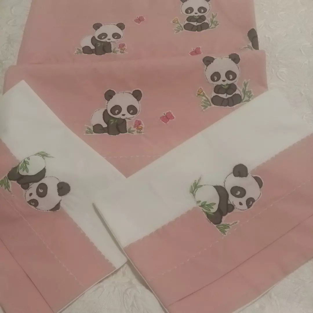 Pembe Panda Desenli Çocuk Yatağı