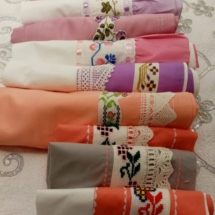 Renkli Çiçek Detaylı Çeyiz Koleksiyonu